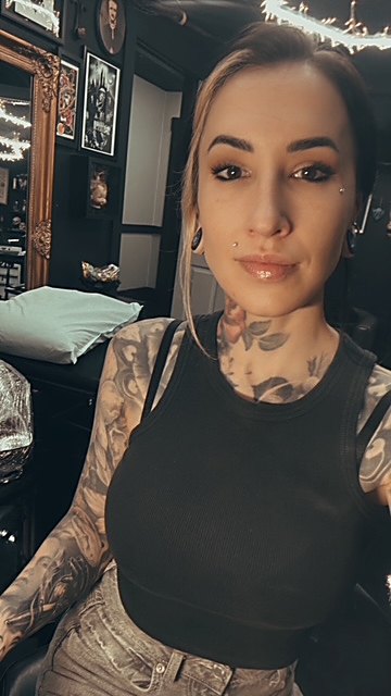 Dale in her room at Blvck Rose