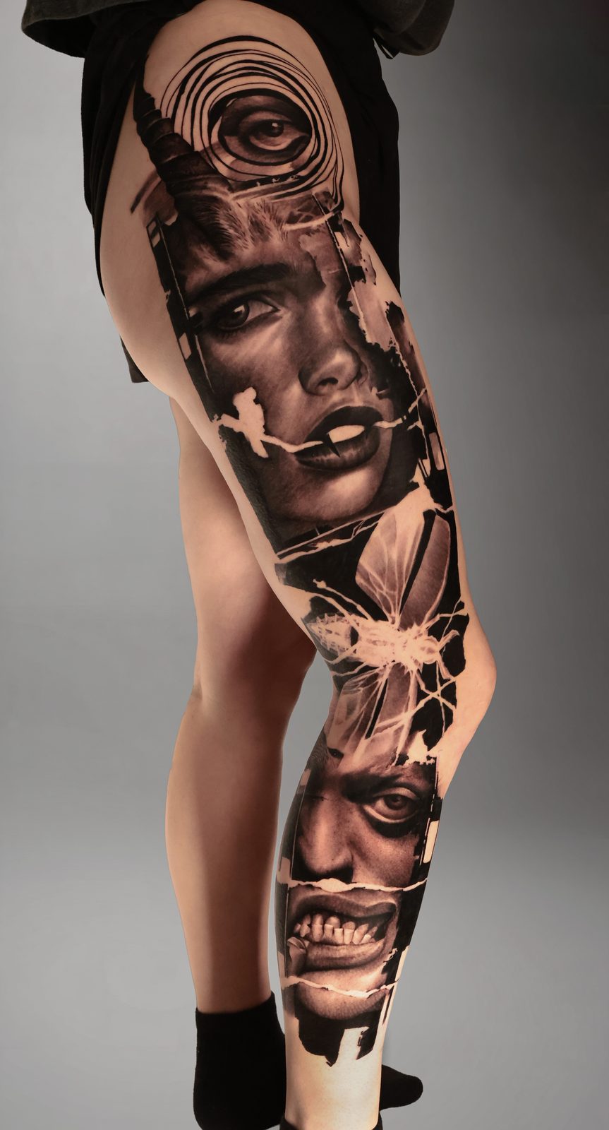 Portrait at the thigh, screaming face at the shin