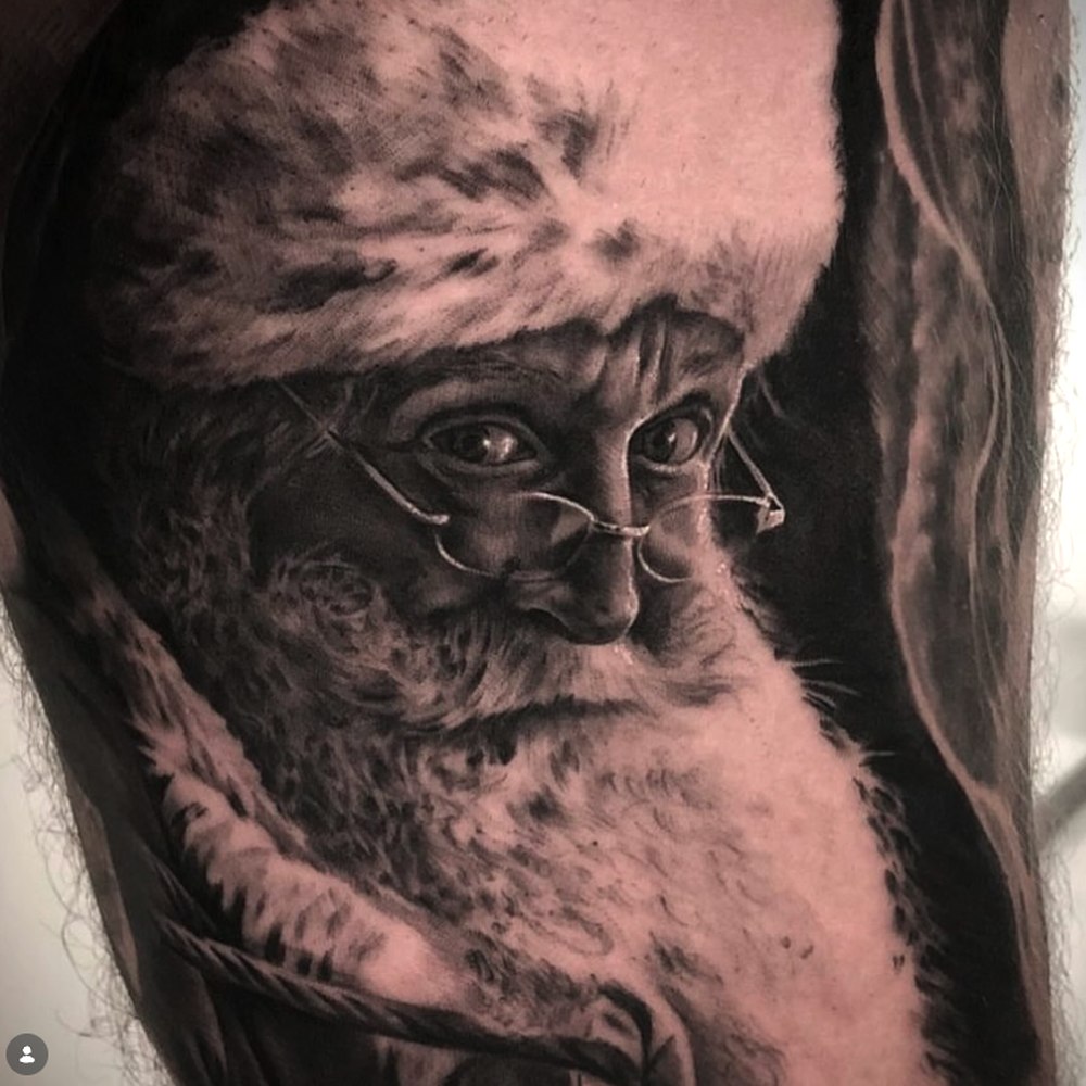 Black and grey primate portrait