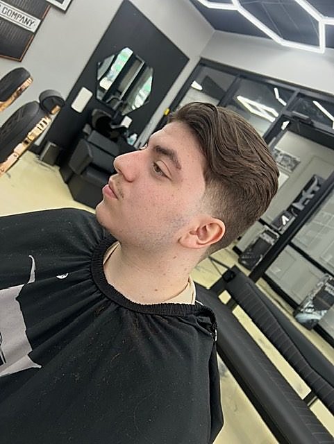 Textured top with a taper, in the chair