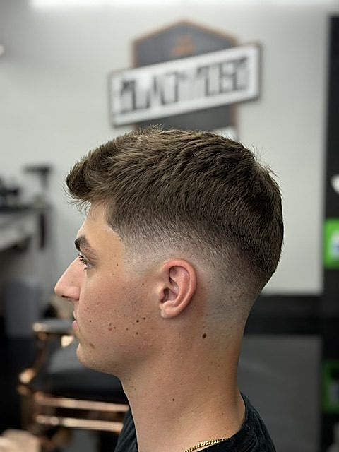 Textured crop with a low fade